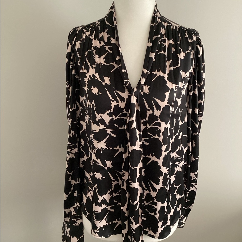 Gap Long Sleeved Tie Neck Blouse, Size XXS - Picture 4 of 10